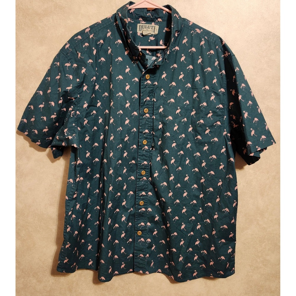 Duluth Trading Co Mens XL Pink Flamingo Print Short Sleeve Button Down Shirt